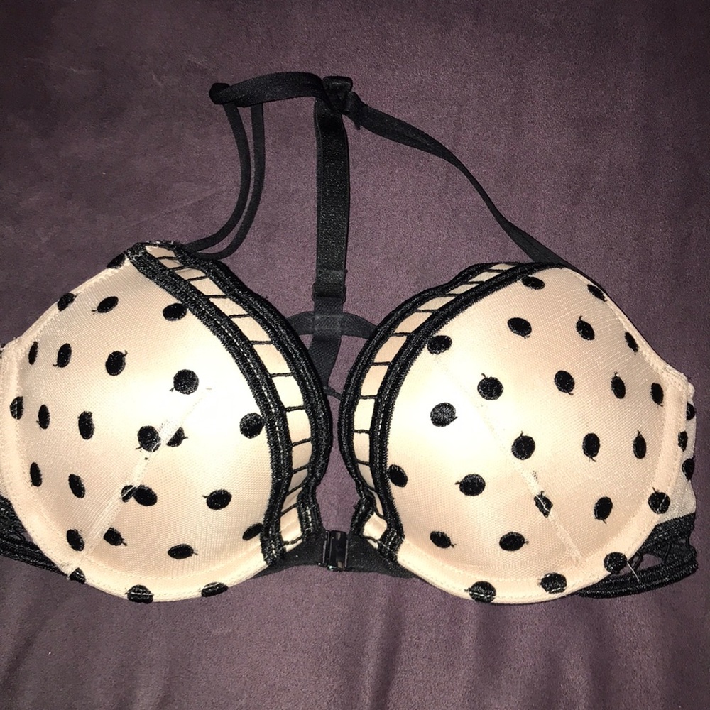 VICTORIAS SECRET front close push up